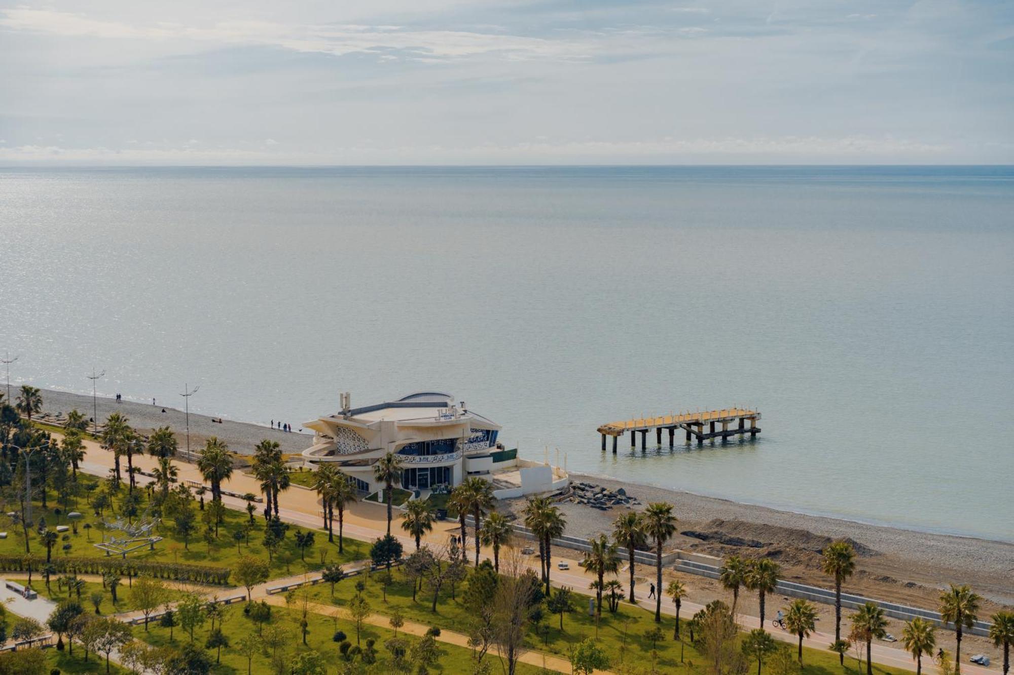 Batumi Beach Friends4Friends Номер фото